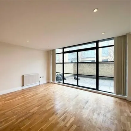 Image 2 - Town Meadow, London, TW8 0BZ, United Kingdom - Apartment for sale