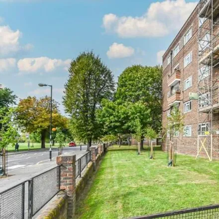 Image 7 - Rye Hill Park, Peckham Rye, London, SE15 3JG, United Kingdom - Apartment for sale