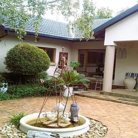 Rent this 3 bed apartment on Rothmans Street in Farrarmere, Gauteng