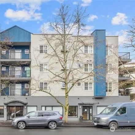 Buy this 1 bed condo on 12345 Roosevelt Way Northeast in Seattle, WA 98125
