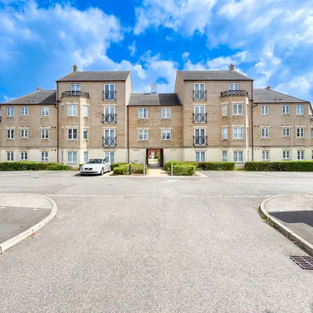 Rent this 2 bed apartment on Baines Way in Grange Park, NN4 5DP