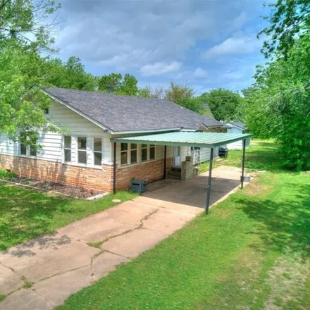 Buy this 3 bed house on 161 West Mosier Street in Norman, OK 73069