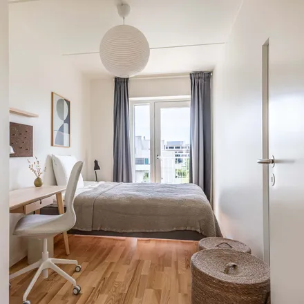 Rent this 4 bed room on Ellebjergvej in Borgmester Christiansens Gade, 2450 København SV