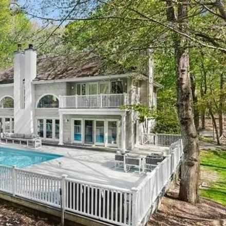 Rent this 4 bed house on 7 La Foret Lane in Amagansett, Suffolk County