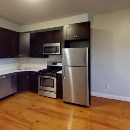 Rent this 3 bed apartment on #3l,28 Arcadia in Meeting House Hill, Boston