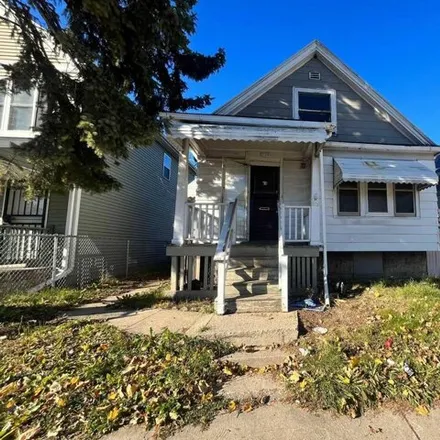Buy this 3 bed house on 2753 North 20th Street in Milwaukee, WI 53206