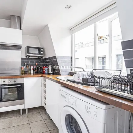 Rent this 2 bed apartment on 14 Boundary Street in London, E2 7JE