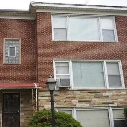 Buy this 7 bed house on 7729 South Coles Avenue in Chicago, IL 60649