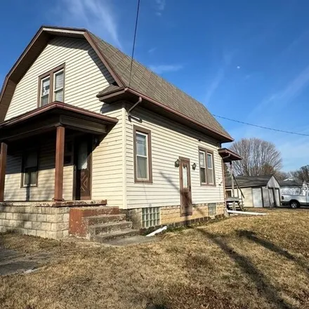 Buy this 2 bed house on 618 Cleland Street in Bucyrus, OH 44820