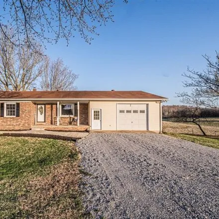 Image 1 - 916 Stringtown Flippin Road, Mount Hermon, Monroe County, KY 42167, USA - House for sale
