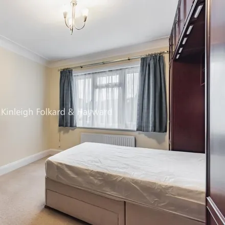 Image 9 - St George's Road, London, NW11 0LP, United Kingdom - House for rent