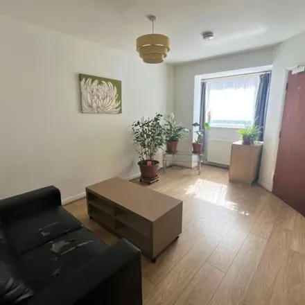 Rent this 1 bed apartment on Southfield Road in Hull, HU5 4ES