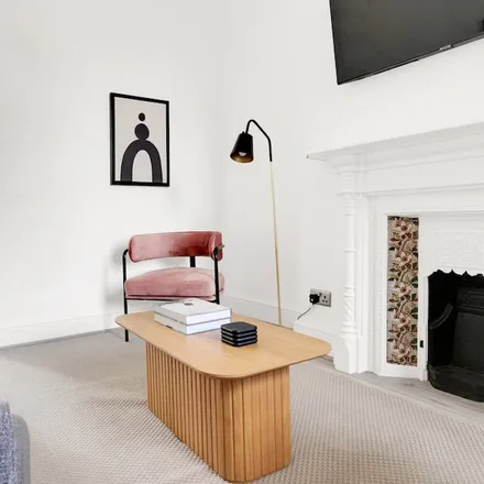 Rent this 2 bed apartment on London in SW5 9AN, United Kingdom