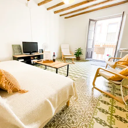 Rent this 3 bed apartment on Carrer Pons d'Icart in 43001 Tarragona, Spain
