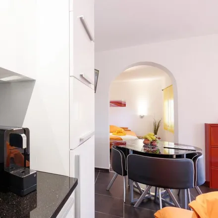 Image 3 - Apartmani Stela, Novo naselje, 23452 Grad Obrovac, Croatia - Apartment for rent