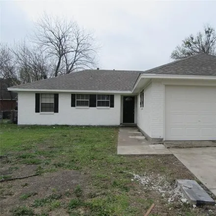 Image 2 - 816 Lexington Drive, Lancaster, TX 75134, USA - House for rent