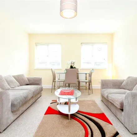 Rent this 2 bed apartment on Glenthorne Gardens in London, IG6 1LB