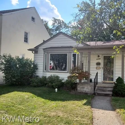 Buy this 3 bed house on 3185 Oakshire Avenue in Berkley, MI 48072