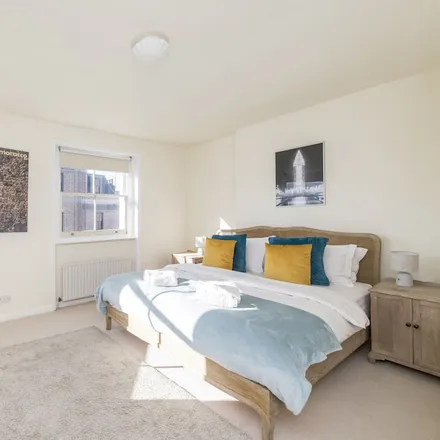 Rent this 2 bed apartment on London in W2 1QD, United Kingdom