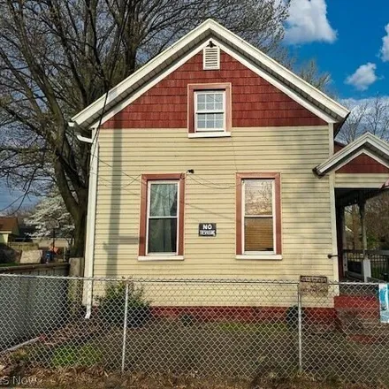Buy this 3 bed house on 4899 Mead Court in Cleveland, OH 44127