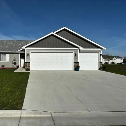 Buy this 3 bed house on 2017 Pratt Circle in St. Peter, MN 56082