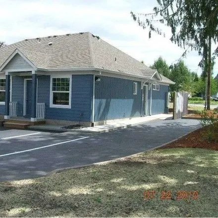 Buy this 4 bed house on 1198 Southwest Brockwood Avenue in McMinnville, OR 97128