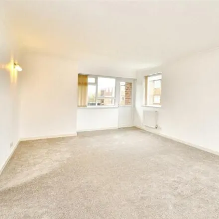 Image 3 - 30 Beverley Road, Royal Leamington Spa, CV32 6PJ, United Kingdom - Apartment for sale