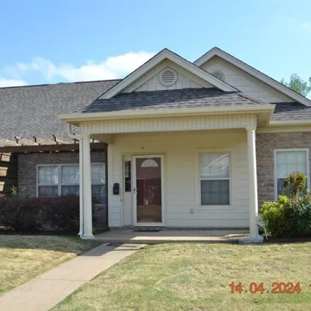 Image 1 - 2 Stagecoach Village Circle, Little Rock, AR 72210, USA - Condo for sale