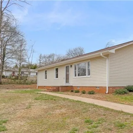 Buy this 3 bed house on 193 Bobolink Drive in Walhalla, SC 29691