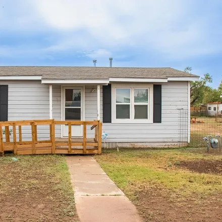 Buy this 2 bed house on Hammond School in North Lillie Street, San Angelo