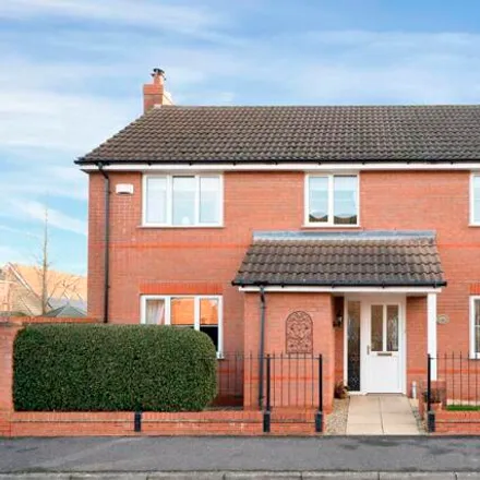 Buy this 4 bed house on Stonepit Farm in Walsingham Drive, Corby Glen