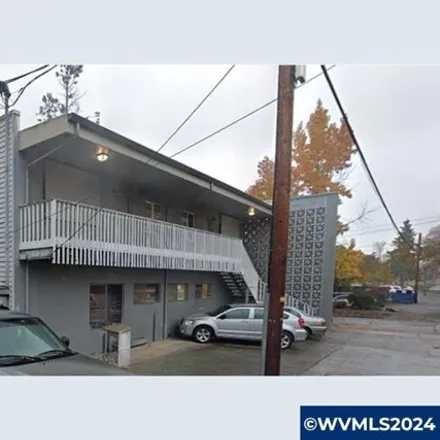 Buy this 2 bed house on 255 E 14th Ave in Eugene, Oregon