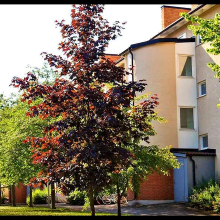 Rent this 2 bed apartment on Åbylundsgatan 17 in 582 36 Linköping, Sweden