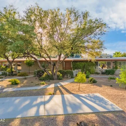 Buy this 5 bed house on 2825 North Longhorn Drive in Tanque Verde, AZ 85749