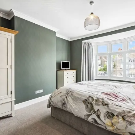 Rent this 4 bed apartment on Kilgour Road in London, SE23 1PE