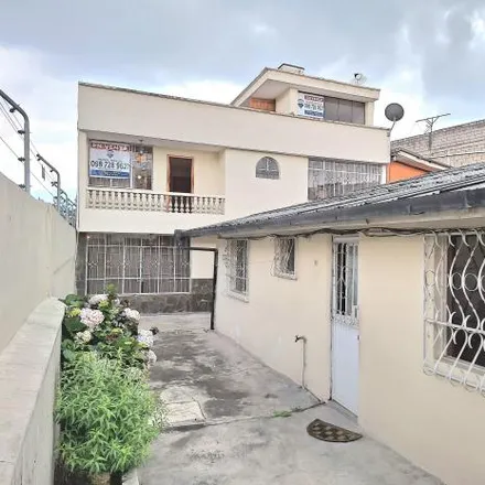 Buy this 6 bed house on Parque España in Avenida Teniente Hugo Ortiz, 170141