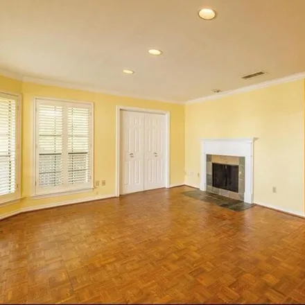 Image 3 - Martin Hall, 5912 Hillcrest Avenue, University Park, TX 75205, USA - House for rent