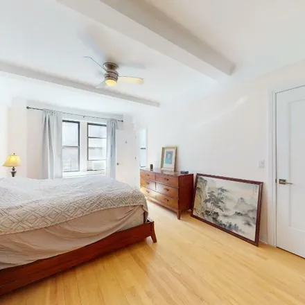 Rent this 3 bed townhouse on The Creston in 839 West End Avenue, New York