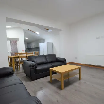 Image 2 - 69 Heeley Road, Selly Oak, B29 6DP, United Kingdom - Apartment for rent