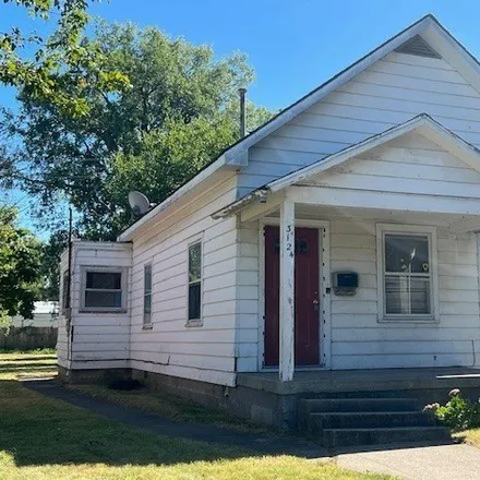 Buy this 2 bed house on 3140 North Erie Street in Toledo, OH 43611