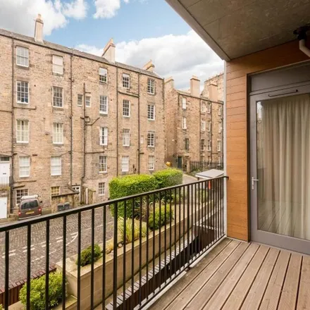 Image 8 - 1 St Vincent Place, City of Edinburgh, EH3 5BQ, United Kingdom - Apartment for rent