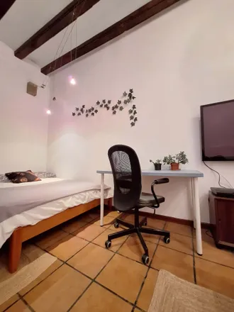 Rent this 5 bed room on Clarel in Rambla de Badal, 157