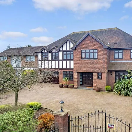 Rent this 7 bed house on Hainault Road in Grange Hill, Chigwell