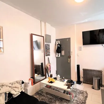 Image 3 - 79 Chrystie Street, New York, NY 10002, USA - House for rent