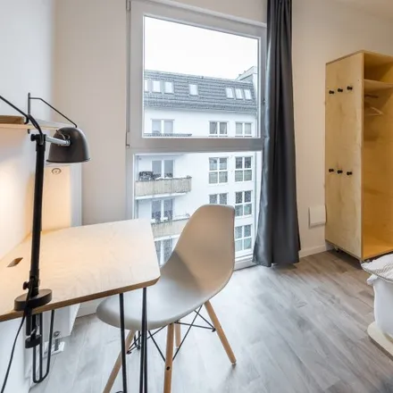 Rent this 4 bed room on Robinson-Schule in Wönnichstraße 7, 10317 Berlin