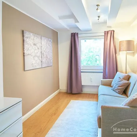 Rent this 3 bed apartment on hvv switch Punkt Thadenstraße in Thadenstraße, 22767 Hamburg