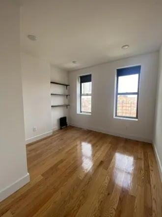 Image 2 - 350 Malcolm X Boulevard, New York, NY 10027, USA - Condo for rent