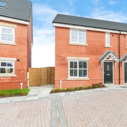 Buy this 3 bed duplex on Garstang Road East in Poulton-le-Fylde, FY6 7HY