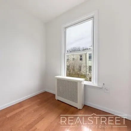 Image 5 - 133 Weirfield Street, New York, NY 11221, USA - Townhouse for rent