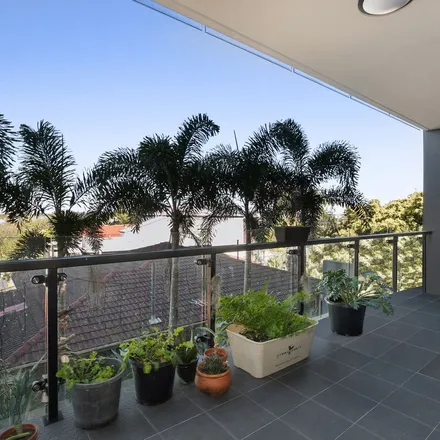 Rent this 2 bed apartment on Sephora in Dornoch Terrace, Highgate Hill QLD 4101